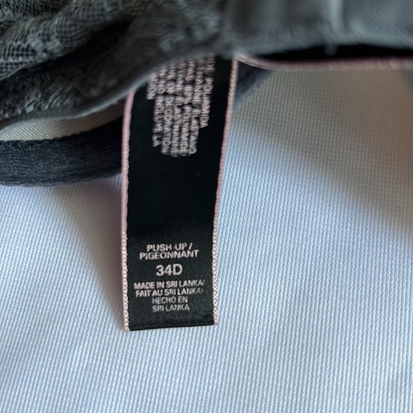 Victorias Secret grey lace bra NWOT - Picture 3 of 3